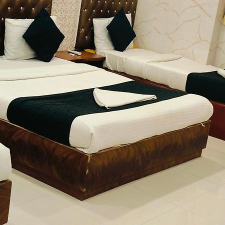 Hotel Golden Hayyath Inn Bombay Extérieur photo