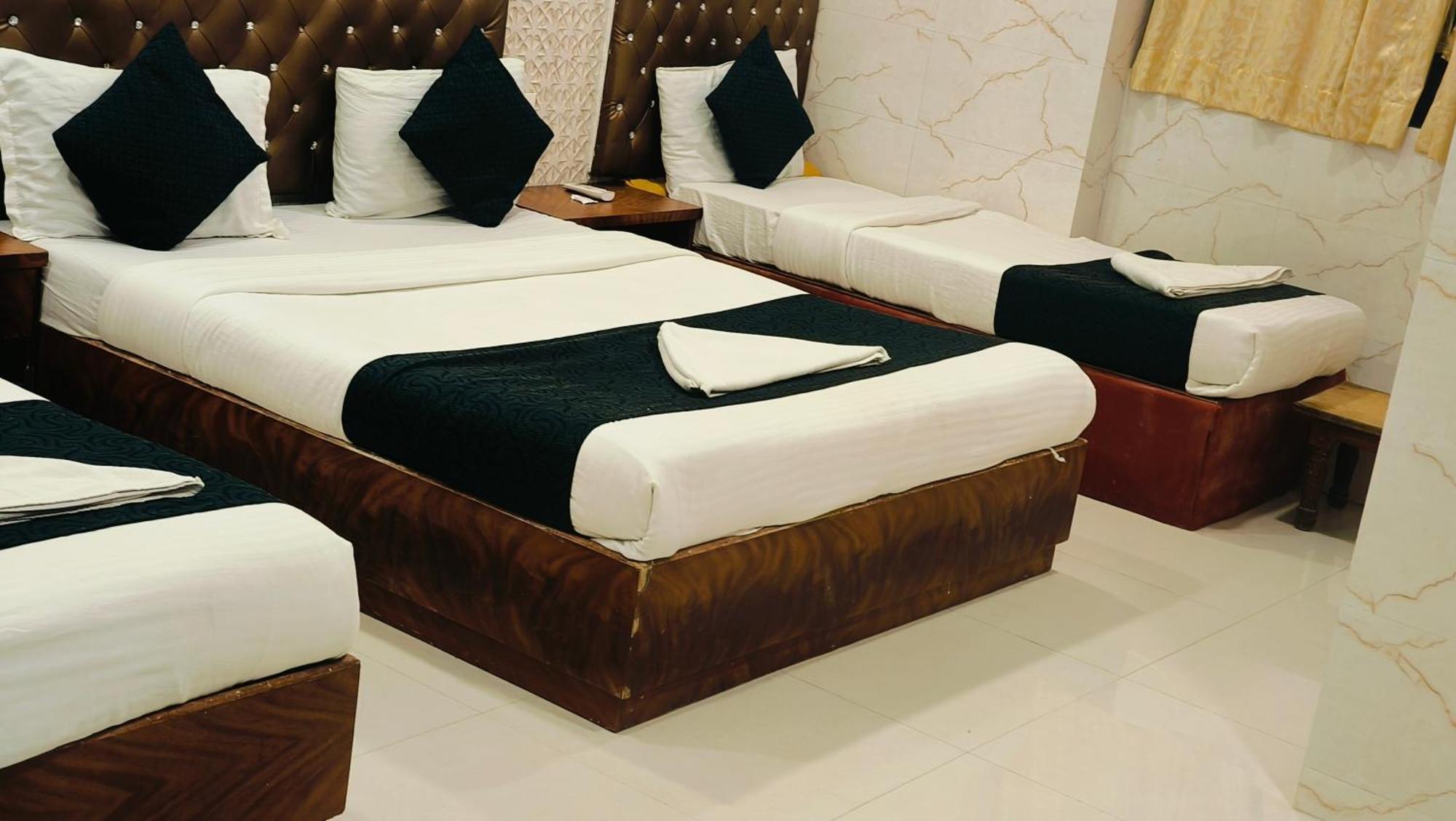 Hotel Golden Hayyath Inn Bombay Extérieur photo
