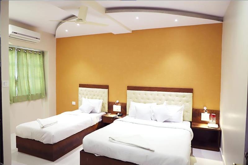Hotel Golden Hayyath Inn Bombay Extérieur photo