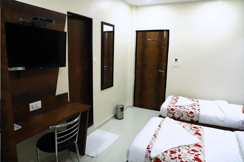 Hotel Golden Hayyath Inn Bombay Extérieur photo
